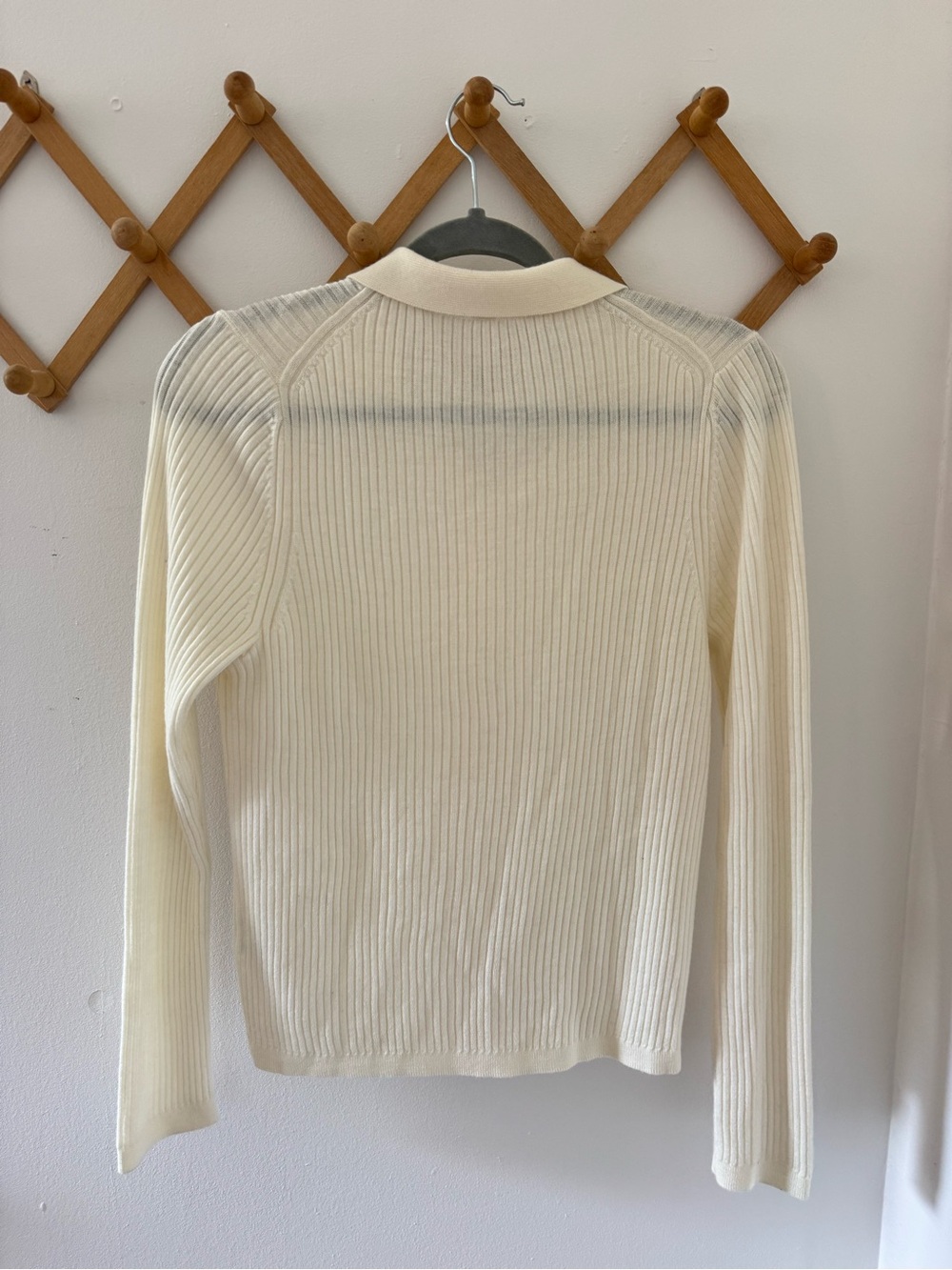 100% Wool Cream Ribbed Button-Up Collared Top - Picture 4 of 5